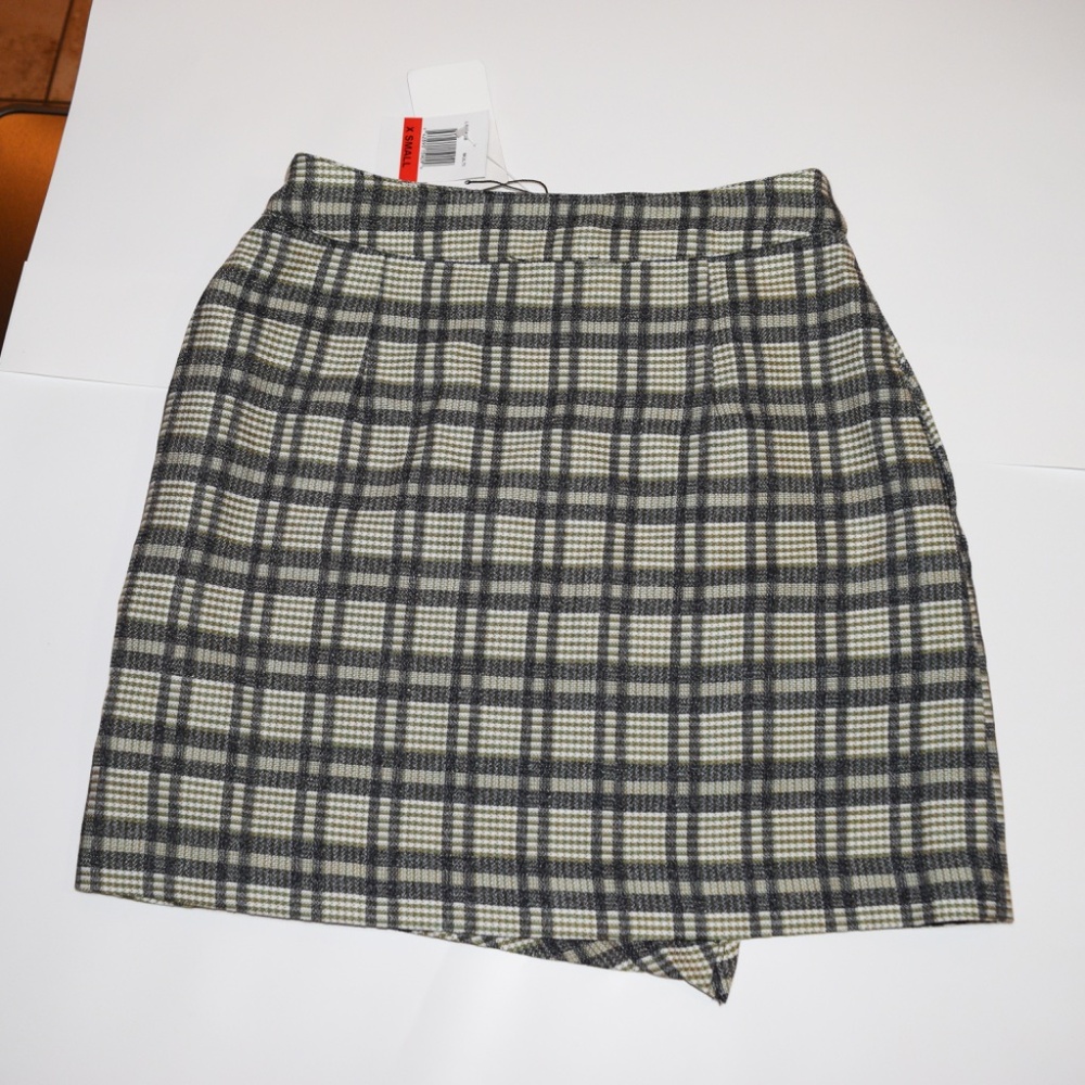 NWT LINE & DOT Lisa Plaid Mini wrap skirt size XS - Picture 5 of 10
